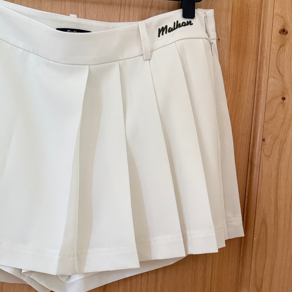 Malbon Golf Pleated Shorts - Picture 6 of 7